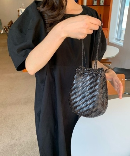 ECLIN（エクラン）の「バルーンスリーブビックシルエットロングワンピース（ワンピース・レディース・ブルー/ブラック/ベージュ/ホワイト/ピンク・M/L/XL）」の13枚目の写真