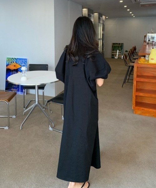 ECLIN（エクラン）の「バルーンスリーブビックシルエットロングワンピース（ワンピース・レディース・ブルー/ブラック/ベージュ/ホワイト/ピンク・M/L/XL）」の11枚目の写真