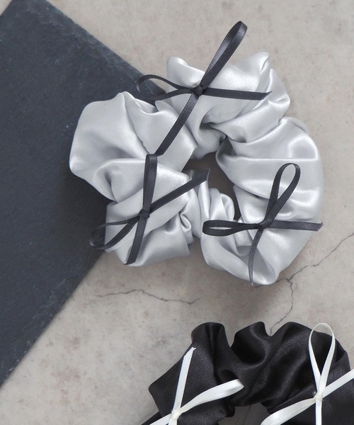 minia(ミニア)の「メニーリボンシュシュ(シュシュ・レディース・シルバー/ブラック・FREE)」の1枚目の写真