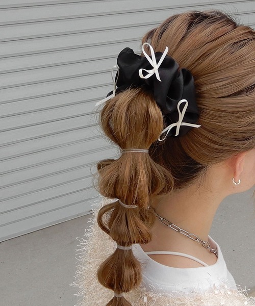 minia(ミニア)の「メニーリボンシュシュ(シュシュ・レディース・シルバー/ブラック・FREE)」の2枚目の写真