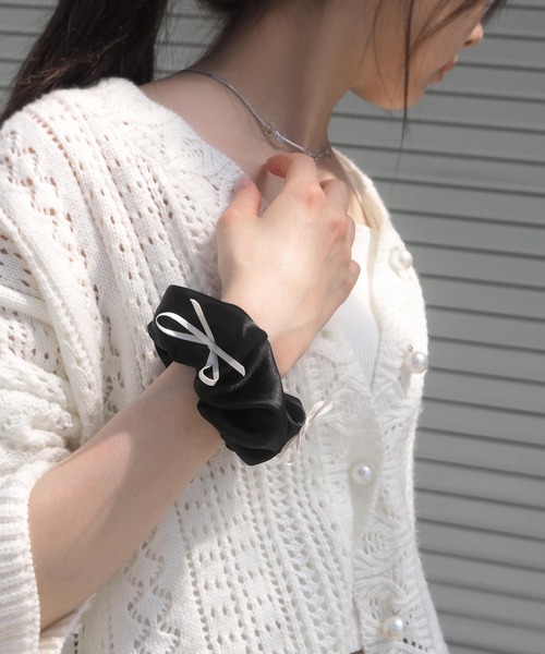 minia(ミニア)の「メニーリボンシュシュ(シュシュ・レディース・シルバー/ブラック・FREE)」の5枚目の写真