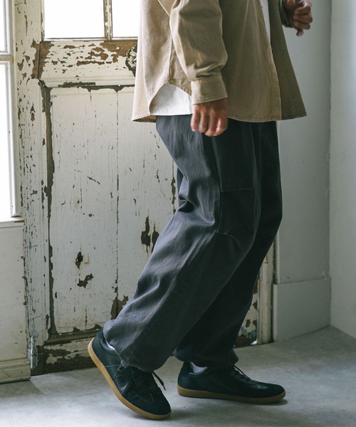 BAYFLOW（ベイフロー）の「カツラギパラシュートパンツ（その他パンツ・メンズ・ライトブルー/カーキ/ブラック・LARGE/MEDIUM）」の2枚目の写真