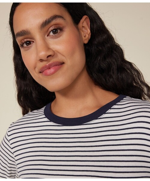PETIT BATEAU（プチバトー）の「長袖Ｔシャツ（Tシャツ/カットソー・レディース・ホワイト×ネイビー・XX-SMALL/X-SMALL/SMALL/MEDIUM/LARGE）」の5枚目の写真