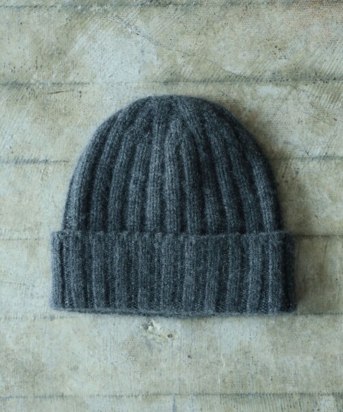 fennica（フェニカ）の「cableami / CASHMERE RIB W/CAP カシミアワッチキャップ（ニットキャップ/ビーニー・レディース・ロイヤルブルー/オリーブ/グレー・ONE SIZE）」の2枚目の写真