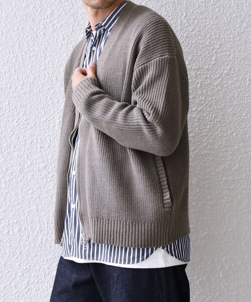 SHIPS any（シップス エニィ）の「SHIPS any:〈手洗い可能〉畦編み ドライバーズ Vネック ショート ジップ カーディガン◇（カーディガン/ボレロ・メンズ・ブラック/ブラウン/ダークグレー/ベージュ・MEDIUM/LARGE）」の8枚目の写真