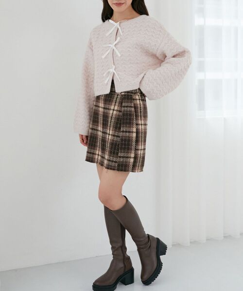 MAJESTIC LEGON（マジェスティックレゴン）の「フロントリボンショートカーディガン（カーディガン/ボレロ・レディース・ライトグレー/チャコールグレー/アイボリー/ライトピンク・MEDIUM）」の13枚目の写真