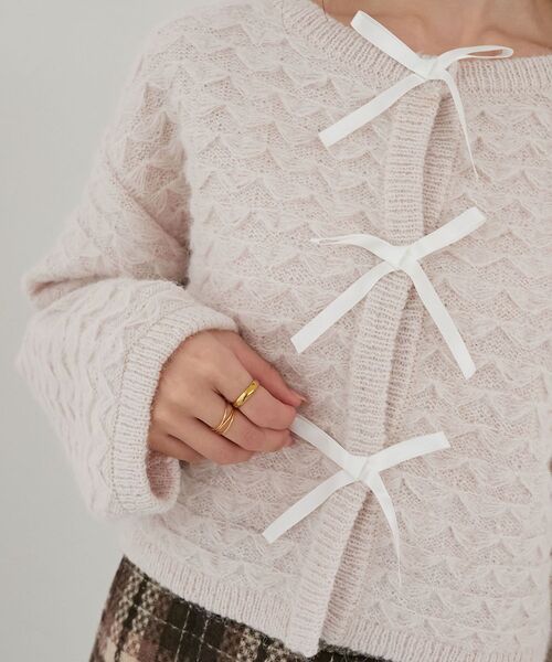 MAJESTIC LEGON（マジェスティックレゴン）の「フロントリボンショートカーディガン（カーディガン/ボレロ・レディース・ライトグレー/チャコールグレー/アイボリー/ライトピンク・MEDIUM）」の18枚目の写真