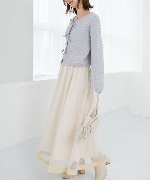 MAJESTIC LEGON（マジェスティックレゴン）の「フロントリボンショートカーディガン（カーディガン/ボレロ・レディース・ライトグレー/チャコールグレー/アイボリー/ライトピンク・MEDIUM）」の20枚目の写真