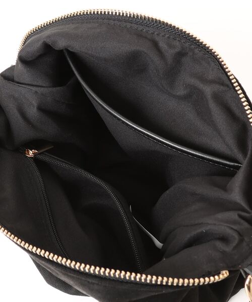 flower(フラワー)の「スエードライクショルダーバッグ(ショルダーバッグ・レディース・ブラック・FREE)」の16枚目の写真