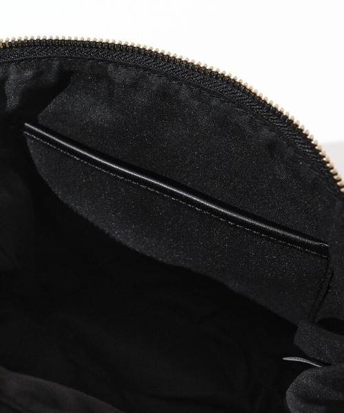 flower(フラワー)の「スエードライクショルダーバッグ(ショルダーバッグ・レディース・ブラック・FREE)」の8枚目の写真