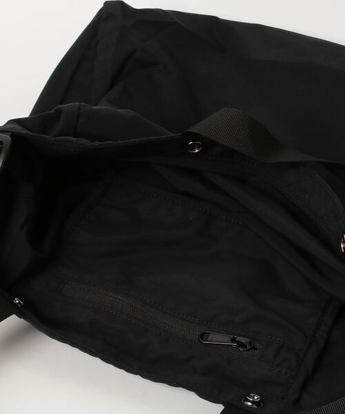 MT. RAINIER DESIGN(マウントレイニアデザイン)の「MT.RAINIER DESIGN パッカブルショルダートート バッグ(ショルダーバッグ・メンズ・ブラック/ベージュ・FREE)」の5枚目の写真