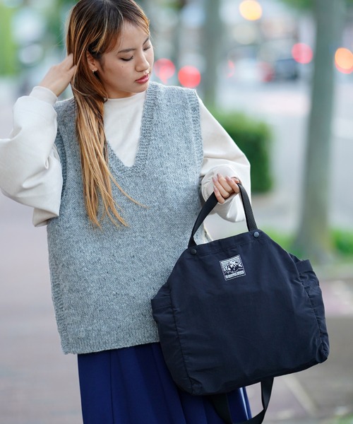 MT. RAINIER DESIGN(マウントレイニアデザイン)の「MT.RAINIER DESIGN パッカブルショルダートート バッグ(ショルダーバッグ・メンズ・ブラック/ベージュ・FREE)」の8枚目の写真