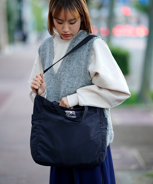 MT. RAINIER DESIGN(マウントレイニアデザイン)の「MT.RAINIER DESIGN パッカブルショルダートート バッグ(ショルダーバッグ・メンズ・ブラック/ベージュ・FREE)」の12枚目の写真