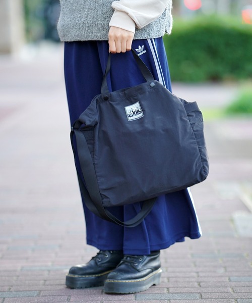MT. RAINIER DESIGN(マウントレイニアデザイン)の「MT.RAINIER DESIGN パッカブルショルダートート バッグ(ショルダーバッグ・メンズ・ブラック/ベージュ・FREE)」の13枚目の写真