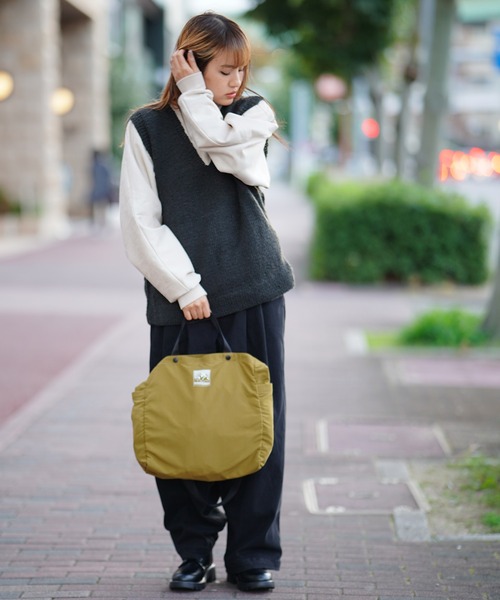 MT. RAINIER DESIGN(マウントレイニアデザイン)の「MT.RAINIER DESIGN パッカブルショルダートート バッグ(ショルダーバッグ・メンズ・ブラック/ベージュ・FREE)」の20枚目の写真