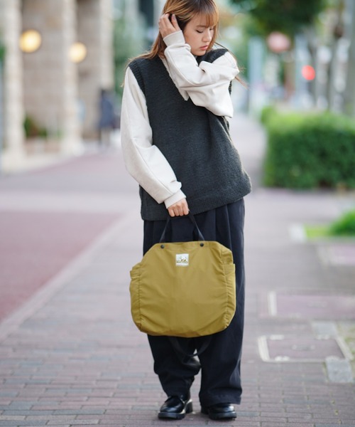 MT. RAINIER DESIGN(マウントレイニアデザイン)の「MT.RAINIER DESIGN パッカブルショルダートート バッグ(ショルダーバッグ・メンズ・ブラック/ベージュ・FREE)」の21枚目の写真