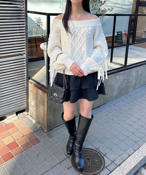 INGNI(イング)の「袖リボンオフショルケーブルニット(ニット/セーター・レディース・ブラック/ピンク/オフホワイト/グレー・M)」の9枚目の写真