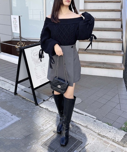 INGNI(イング)の「袖リボンオフショルケーブルニット(ニット/セーター・レディース・ブラック/ピンク/オフホワイト/グレー・M)」の15枚目の写真