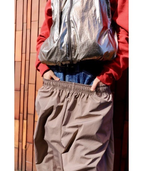 LOCALINA（ロカリナ）の「Re:hopping nylon pants（その他パンツ・メンズ・サンドベージュ/ブラック・FREE）」の7枚目の写真
