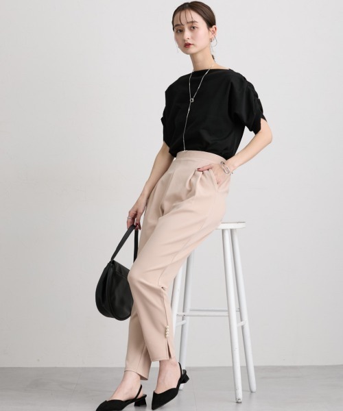 nissen（ニッセン）の「裾パール調ボタン付テーパードパンツ（スラックス・レディース・ベージュ/ブラック・L/M）」の5枚目の写真