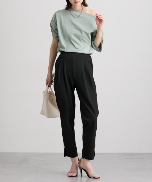 nissen（ニッセン）の「裾パール調ボタン付テーパードパンツ（スラックス・レディース・ベージュ/ブラック・L/M）」の11枚目の写真