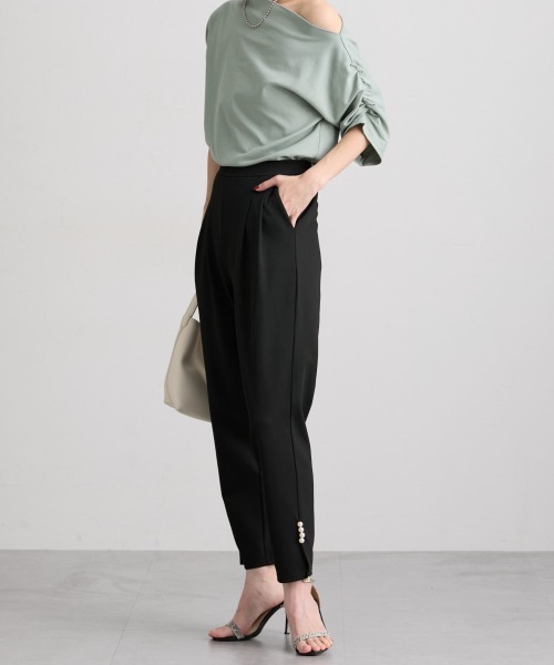 nissen（ニッセン）の「裾パール調ボタン付テーパードパンツ（スラックス・レディース・ベージュ/ブラック・L/M）」の10枚目の写真