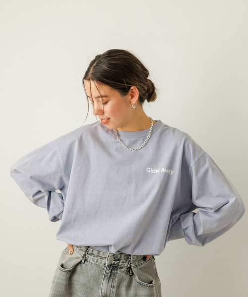 BAYFLOW（ベイフロー）の「[ゆるっと着られるオーバーサイズ]ピグメントロゴロングスリーブT（Tシャツ/カットソー・レディース・チャコール/ピンク/アイボリー/ブルー・SMALL/MEDIUM）」の6枚目の写真