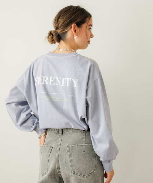 BAYFLOW（ベイフロー）の「[ゆるっと着られるオーバーサイズ]ピグメントロゴロングスリーブT（Tシャツ/カットソー・レディース・チャコール/ピンク/アイボリー/ブルー・SMALL/MEDIUM）」の9枚目の写真