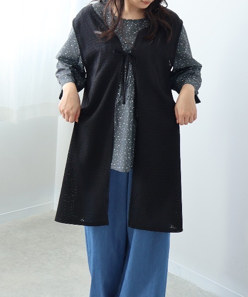 leswel(レスウェル)の「【L~5L 大きいサイズ】シャーリング変形ドットプリントブラウス(シャツ/ブラウス・レディース・キャメル/チャコールグレー・3L/LL/5L/4L/L)」の21枚目の写真