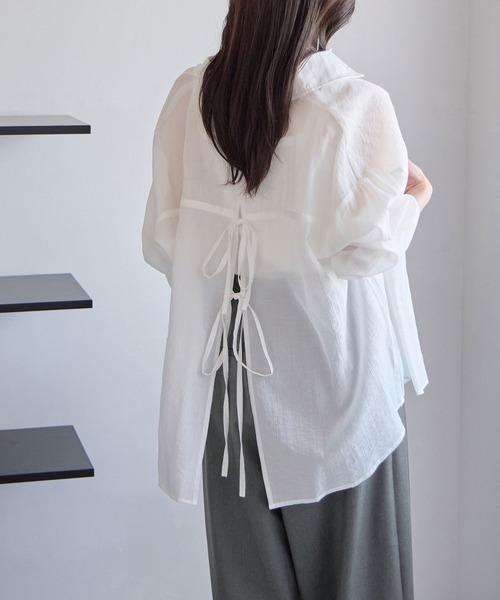 CHAN ME(チャンミ)の「バックスリットリボンシアーシャツ(シャツ/ブラウス・レディース・オレンジ/ピンク/ブルー/ブラック/ホワイト・MEDIUM/LARGE/X-LARGE)」の12枚目の写真