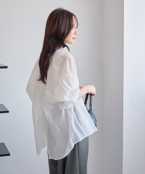 CHAN ME(チャンミ)の「バックスリットリボンシアーシャツ(シャツ/ブラウス・レディース・オレンジ/ピンク/ブルー/ブラック/ホワイト・MEDIUM/LARGE/X-LARGE)」の13枚目の写真
