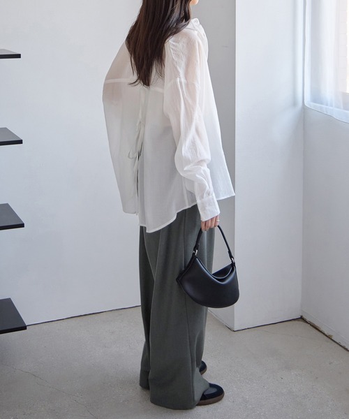 CHAN ME(チャンミ)の「バックスリットリボンシアーシャツ(シャツ/ブラウス・レディース・オレンジ/ピンク/ブルー/ブラック/ホワイト・MEDIUM/LARGE/X-LARGE)」の7枚目の写真