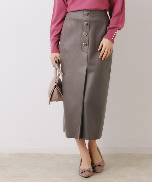 couture brooch（クチュールブローチ）の「【体のラインを拾いにくい・お仕事にも】マシュマロスエード調タイト（スカート・レディース・ライトブルー/チャコールグレー/ベビーピンク・38/40/36/42）」の2枚目の写真
