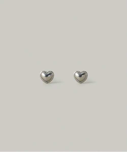 Jolie Toujours(ジョリトゥジュール)の「【汗や水に強い】〈ステンレス〉ミルハートスタッドピアス(ピアス(両耳用)・レディース・ゴールド/シルバー・FREE)」の2枚目の写真