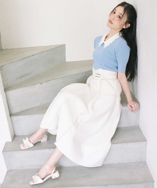 JILL by JILL STUART（ジルバイジルスチュアート）の「◇デニムライクステッチシリーズ2　フレアスカート（スカート・レディース・ホワイト/ブラック/インディゴブルー・MEDIUM/SMALL）」の2枚目の写真