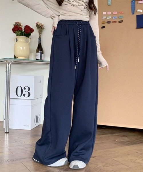 urge:(アージコロン )の「【URGE:】スウェット ワイド パンツ(スウェットパンツ・レディース・ブラック/グレー/ネイビー/オフホワイト・SMALL/X-LARGE/LARGE/MEDIUM)」の4枚目の写真