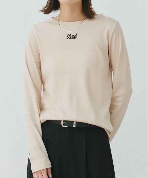ad thie(アドティエ)の「ロゴ刺繍 スムース ロングTシャツ(Tシャツ/カットソー・レディース・ピンク/アイボリー/ブラック・FREE)」の2枚目の写真