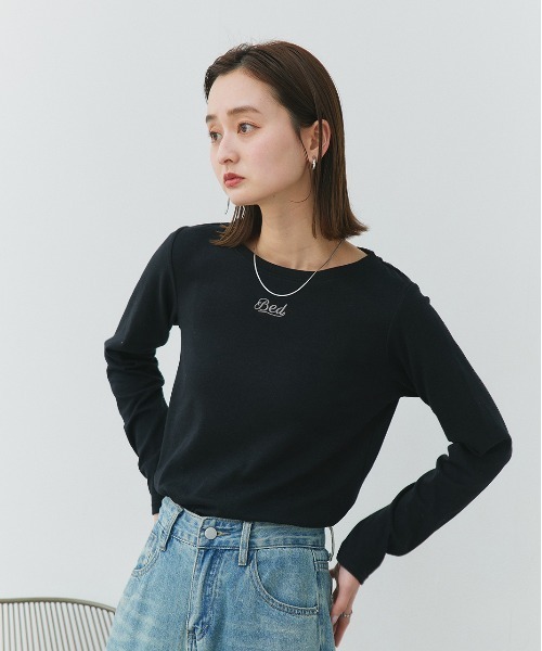 ad thie(アドティエ)の「ロゴ刺繍 スムース ロングTシャツ(Tシャツ/カットソー・レディース・ピンク/アイボリー/ブラック・FREE)」の4枚目の写真
