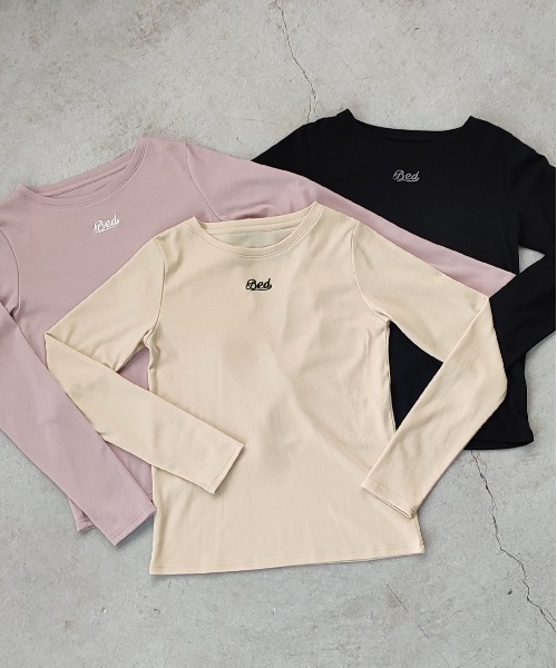 ad thie(アドティエ)の「ロゴ刺繍 スムース ロングTシャツ(Tシャツ/カットソー・レディース・ピンク/アイボリー/ブラック・FREE)」の17枚目の写真