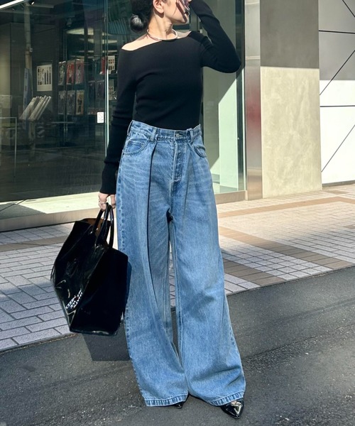 Whim Gazette(ウィムガゼット)の「デニムタックパンツ(デニムパンツ・レディース・インディゴブルー/ベージュ・36/38)」の13枚目の写真