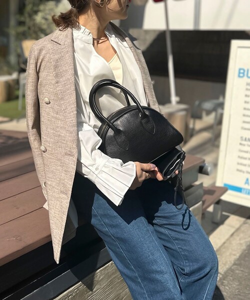 NOLLEY’S（ノーリーズ）の「ラウンドボストンバッグ（ボストンバッグ・レディース・ブラック/ベージュ・FREE）」の2枚目の写真