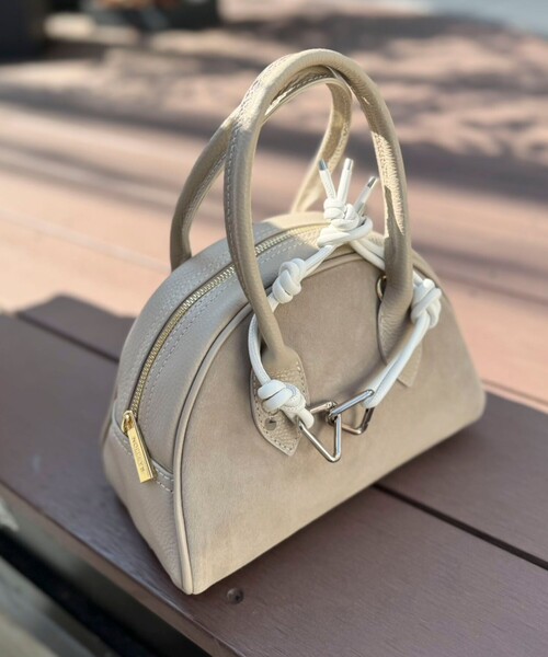 NOLLEY’S（ノーリーズ）の「ラウンドボストンバッグ（ボストンバッグ・レディース・ブラック/ベージュ・FREE）」の6枚目の写真