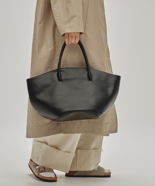 TODAYFUL(トゥデイフル)の「TODAYFUL Ecoleather Round Bag 12511012(トートバッグ・レディース・ブラック/バーガンディー・FREE)」の22枚目の写真