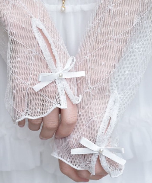 axes femme（アクシーズファム）の「リボンチュールシアーインナー（Tシャツ/カットソー・レディース・ブラック/ホワイト・FREE）」の3枚目の写真