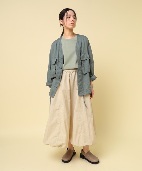 RNA-N(アールエヌエーエヌ)の「B2880 リネンワークシャツジャケット(ノーカラージャケット・レディース・ブラック/キナリ/グリーン・FREE)」の14枚目の写真