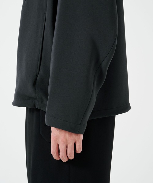 STUDIOUS（ステュディオス）の「ESSENTIAL STAND BLOUSON（ブルゾン・メンズ・ブラック/ダークグレー・1/2）」の10枚目の写真