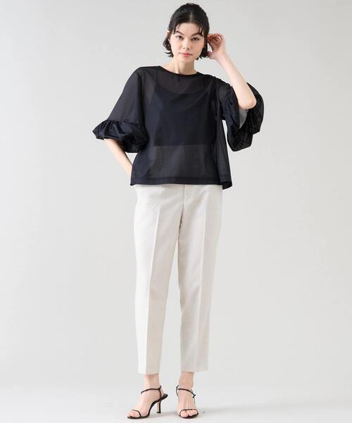 Tiara（ティアラ）の「ベルテッドハイウエストテーパードパンツ（セットアップ可）（スラックス・レディース・ベージュ/マスタード/ネイビー・2/3）」の6枚目の写真