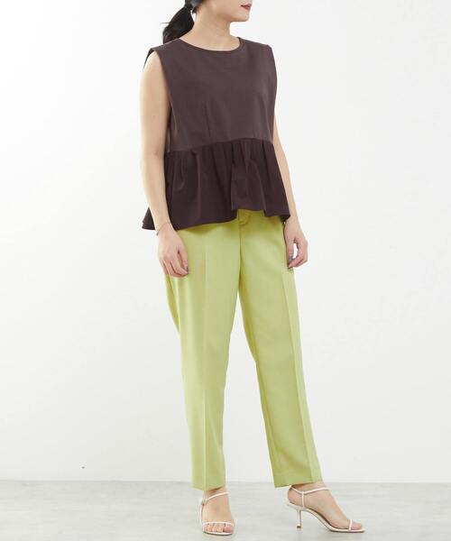 Tiara（ティアラ）の「ベルテッドハイウエストテーパードパンツ（セットアップ可）（スラックス・レディース・ベージュ/マスタード/ネイビー・2/3）」の14枚目の写真