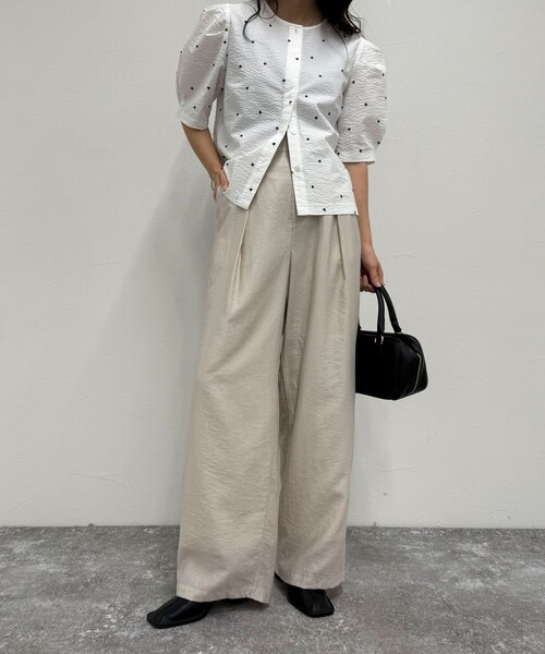 fredy emue（フレディエミュ）の「ドライタンブラーイージースラックスパンツ（スラックス・レディース・ベージュ/イエロー/ブラック・38/36/39）」の2枚目の写真