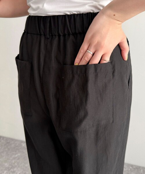 fredy emue（フレディエミュ）の「ドライタンブラーイージースラックスパンツ（スラックス・レディース・ベージュ/イエロー/ブラック・38/36/39）」の20枚目の写真